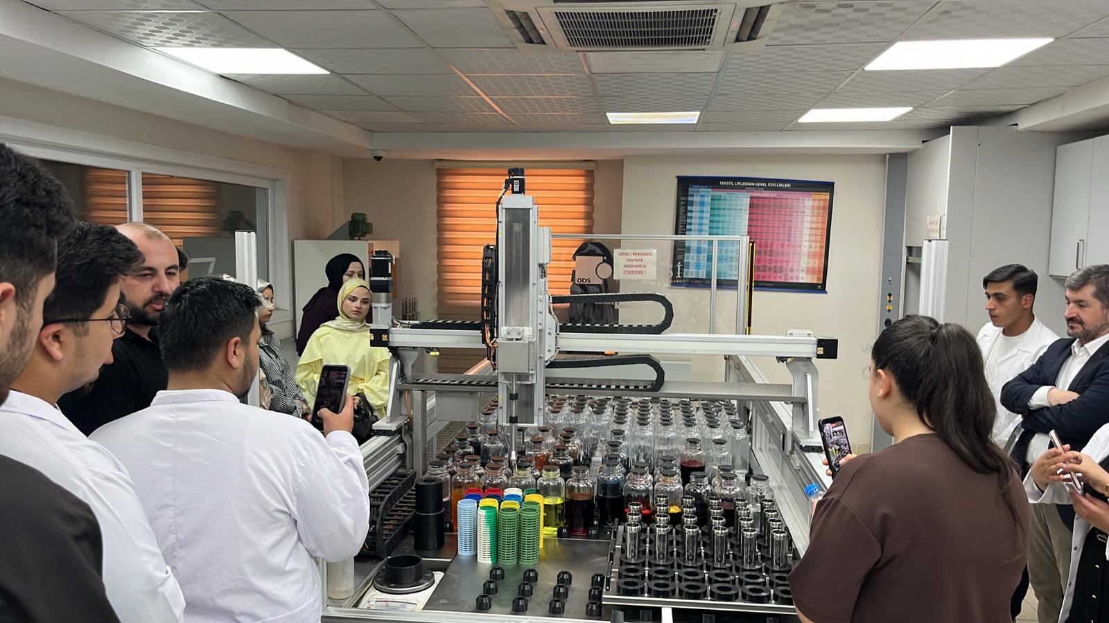 Tekstil Teknolojisi ve Kimya Teknolojisi Programı öğrencilerine yönelik Pinteks Firmasına Teknik Gezi düzenlenmiştir.